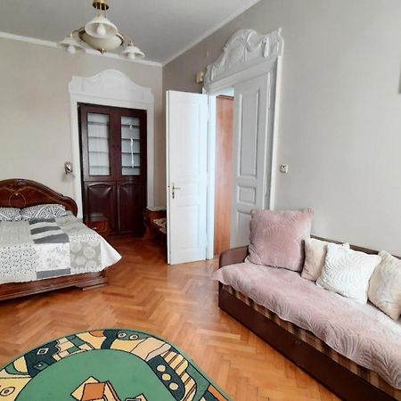 Apartments City Львов Экстерьер фото